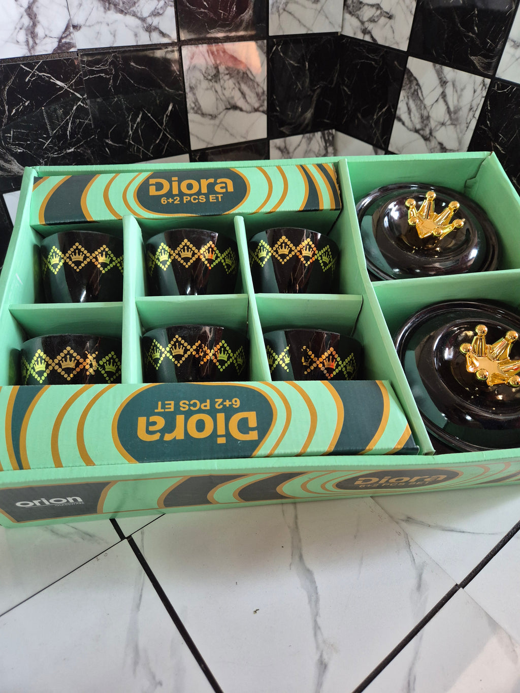 Crockery set