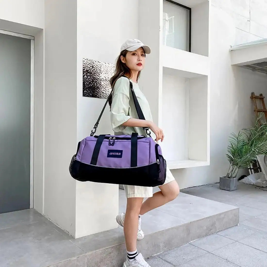 Traveling Bag