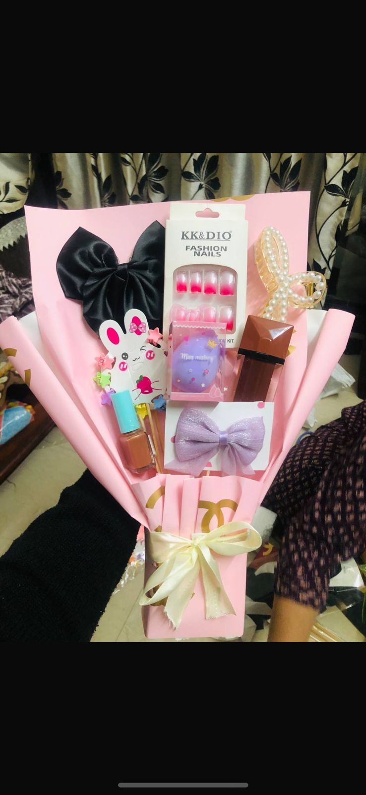 Hamper for girls