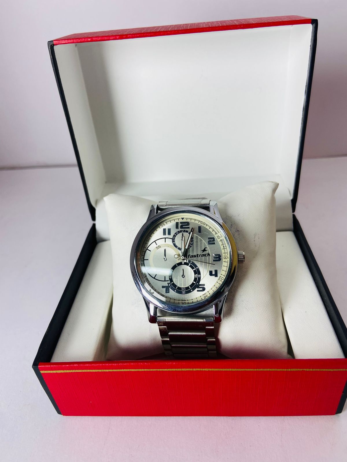 Dial Fastrack Watch