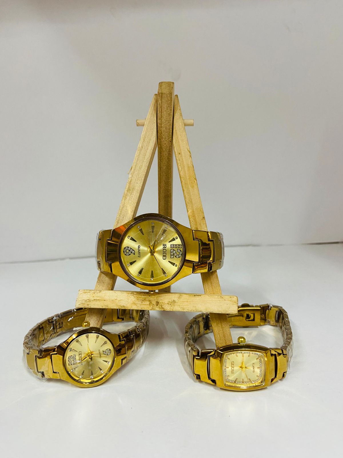 Irodd girls watch gold