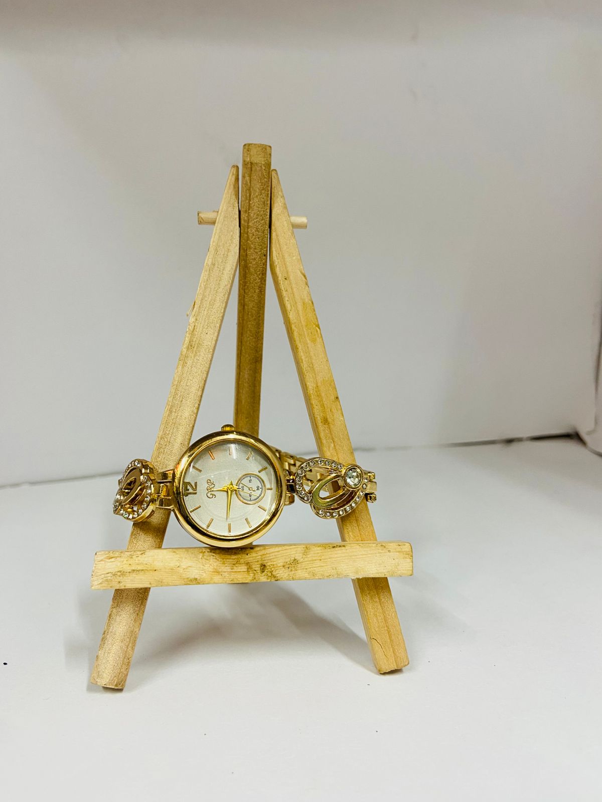 Grp girls watch