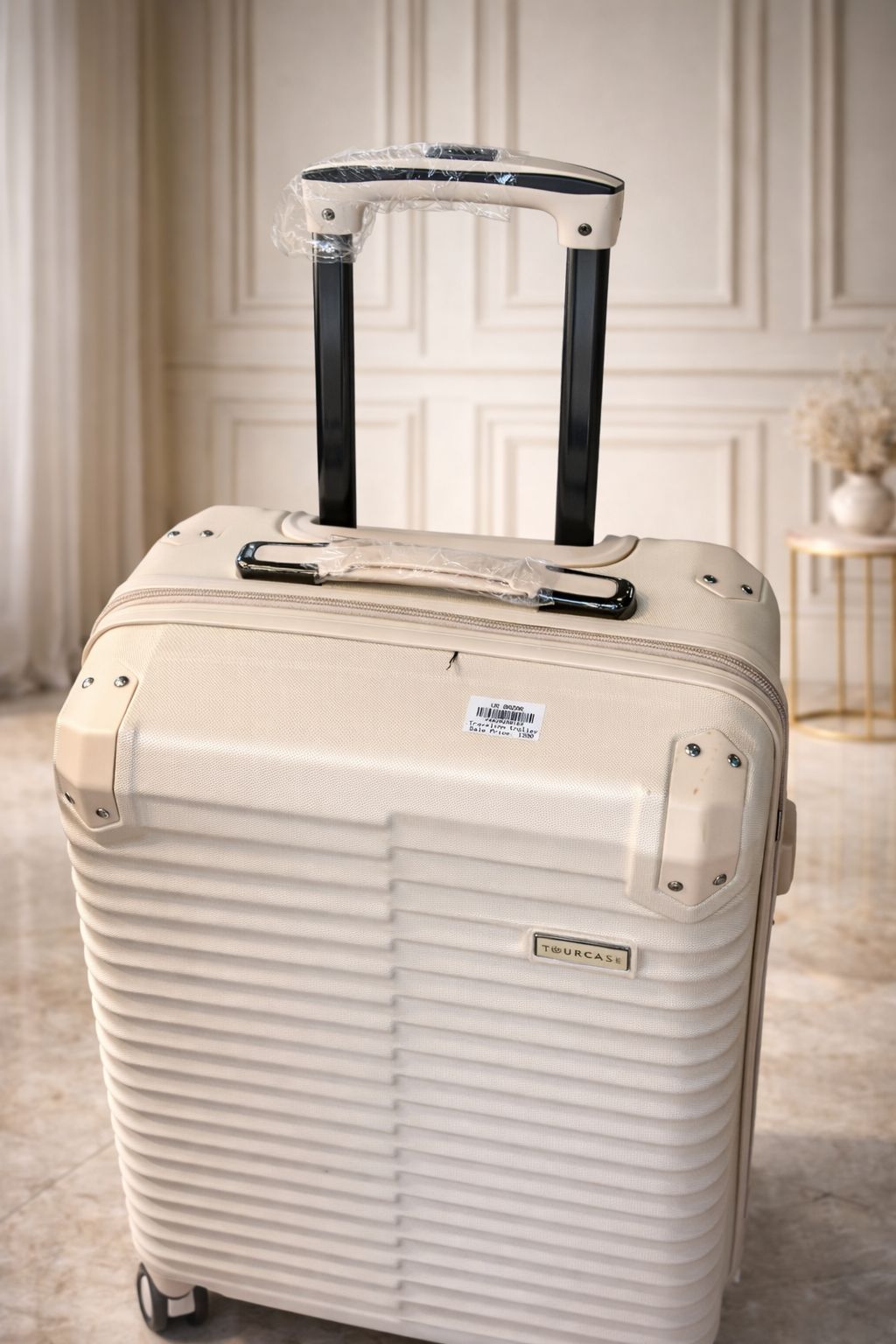 TOUR CASE