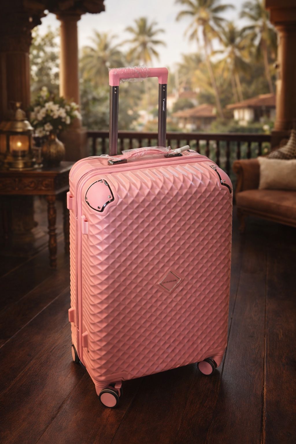 TRAVELLING BAG
